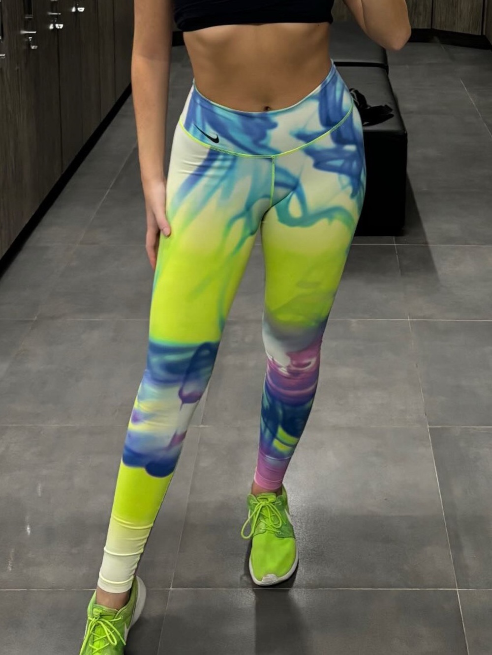 Nike Legendary “Lava Pants” Tie-Dye Leggings Colourful Women’s 28 inch